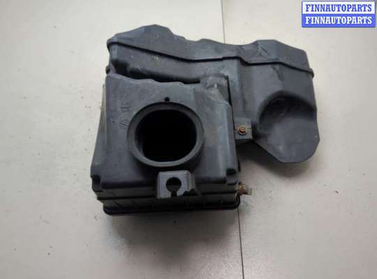 Корпус воздушного фильтра на Honda CR-V I (RD)
