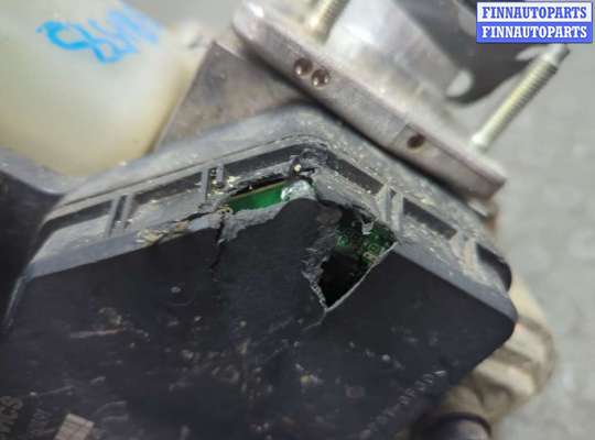 Главный тормозной цилиндр (ГТЦ) на Toyota Land Cruiser Prado 150