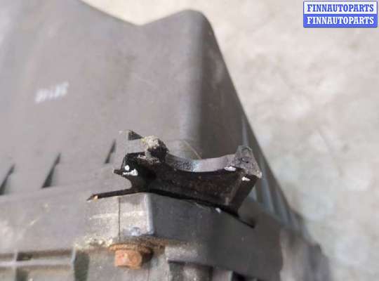 Корпус воздушного фильтра на Acura MDX (YD1)