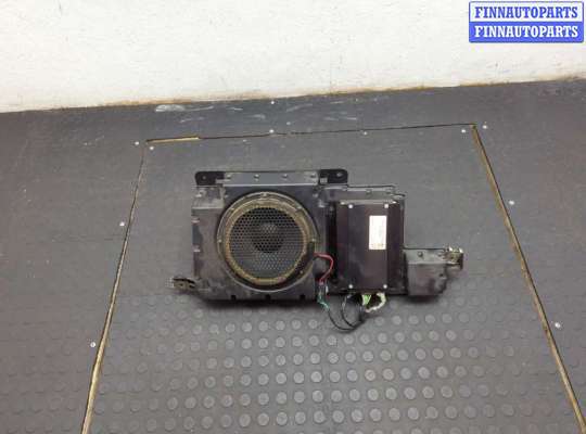 Сабвуфер HM29338 на Hummer H3