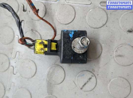 купить Датчик удара на Cadillac Escalade 3 2006-2014