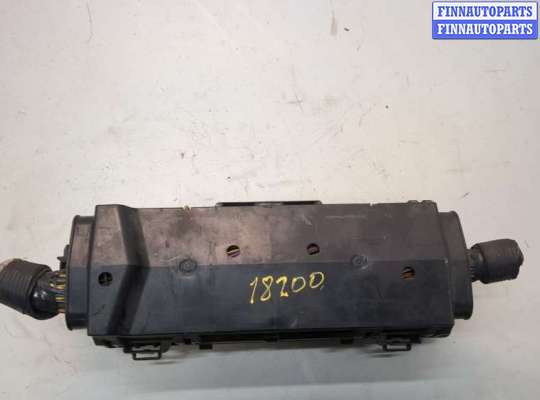 купить Блок предохранителей на Lincoln Navigator 2006-2014