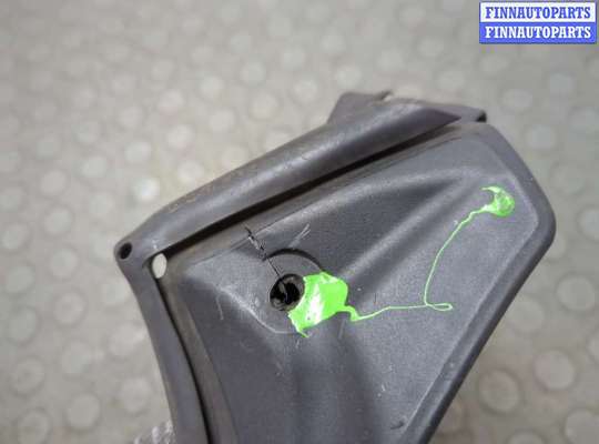 купить Уплотнитель на Toyota Highlander 2 2007-2013