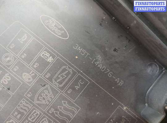 купить Блок предохранителей на Ford C-Max 2002-2010