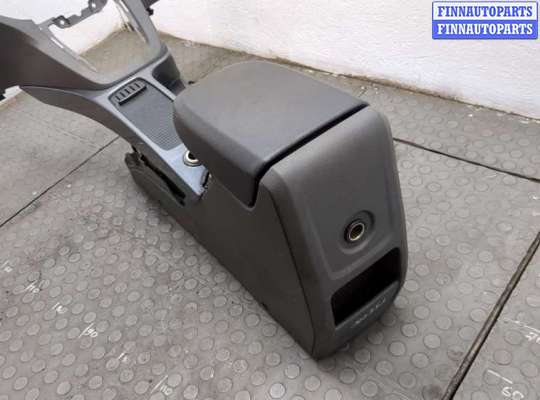 купить Подлокотник на Ford Kuga 2008-2012