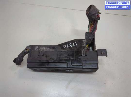 купить Блок предохранителей на Ford Escape 2000-2006