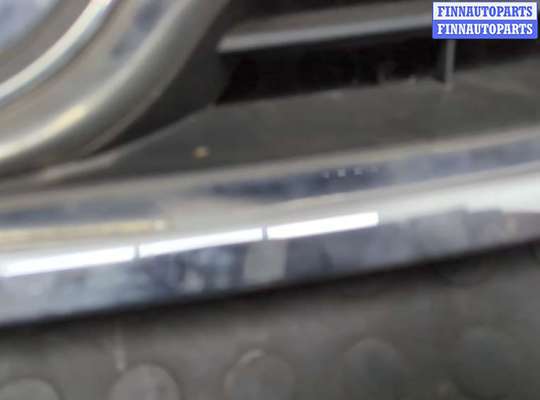 купить Решетка радиатора на Volkswagen Tiguan 2007-2011