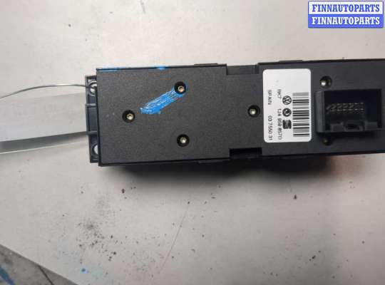 купить Кнопка стеклоподъемника (блок кнопок) на Volkswagen Golf 4 1997-2005