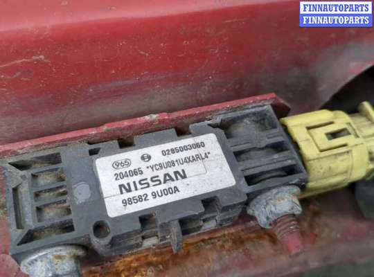 купить Рамка капота на Nissan Note E11 2005-2013