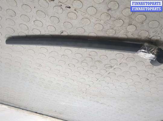 Поводок дворника на Audi A6 (C6)