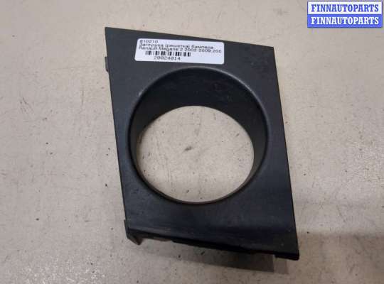 купить Заглушка (решётка) бампера на Renault Megane 2 2002-2009