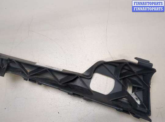 Кронштейн бампера FO1728995 на Ford Focus 2 2005-2008