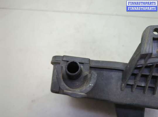 купить Кронштейн блока управления на Volvo C30 2006-2013