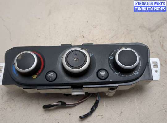 Переключатель отопителя (печки) RN1590936 на Renault Scenic 2012-2016
