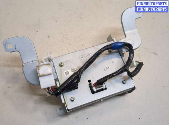 Дисплей бортового компьютера на Toyota Land Cruiser Prado 150