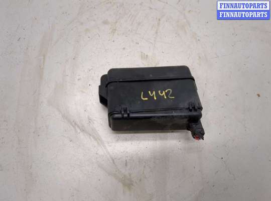 купить Блок предохранителей на Toyota Highlander 1 2001-2007