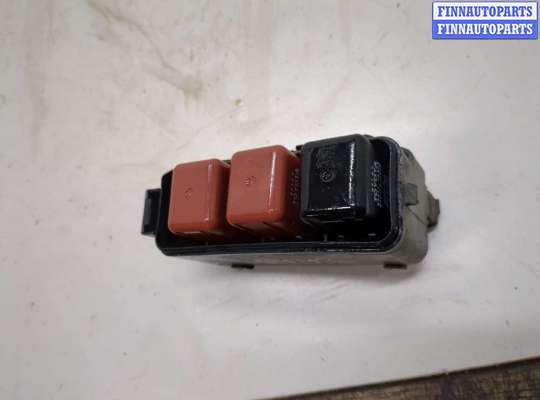 купить Блок предохранителей на Toyota Highlander 1 2001-2007