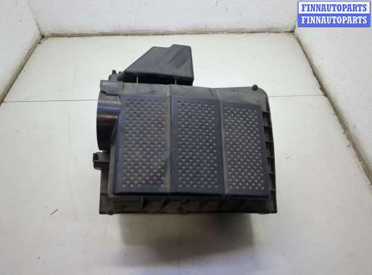 Корпус воздушного фильтра LRN2957 на Land Rover Discovery 3 2004-2009