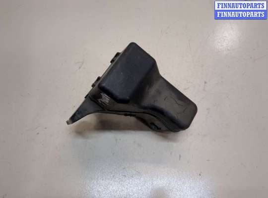 купить Блок реле на Toyota Avensis 2 2003-2008