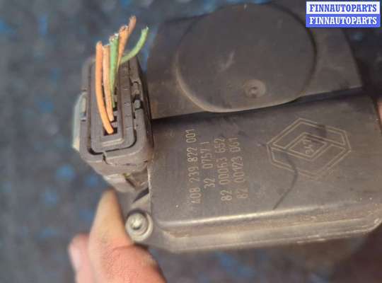 Заслонка дроссельная на Renault Megane II