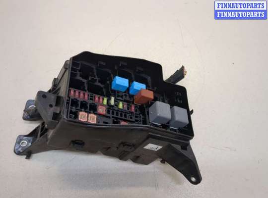 купить Блок предохранителей на Toyota RAV 4 2006-2013