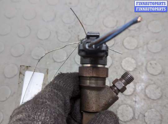 купить Форсунка топливная на Chrysler Voyager 2000-2007