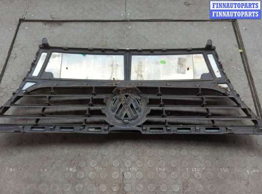 купить Решетка радиатора на Volkswagen Touran 2006-2010