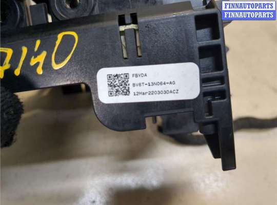 Блок управления подрулевыми переключателями FO1239181 на Ford Focus 3 2011-2015