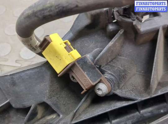 купить Кронштейн фары на Audi Q5 2008-2017