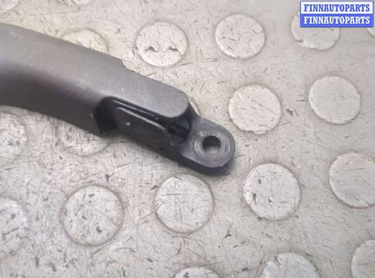 купить Щеткодержатель на Toyota Yaris 2005-2011