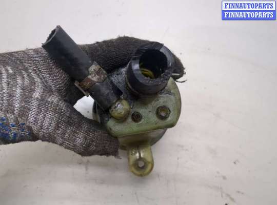Бачок гидроусилителя на Ford C-Max I
