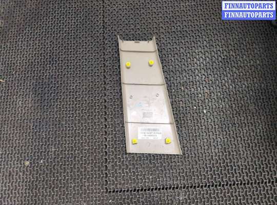 купить Обшивка центральной стойки на Land Rover Range Rover Sport 2009-2013
