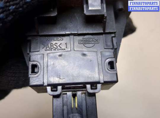 купить Кнопка открывания багажника салонная на Nissan Rogue 2013-2020