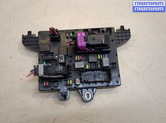 Блок управления BSI (Блок предохранителей) OP2285882 на Opel Astra J 2010-2017