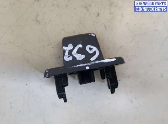 купить Кронштейн козырька солнцезащитного на Mercedes C W204 2006-2015