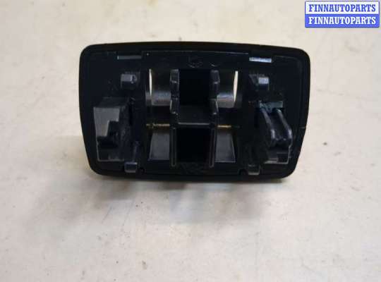 Купить Кронштейн козырька солнцезащитного на Mercedes C W204 2006-2015 Кронштейн козырька солнцезащитного MB1595752 на Mercedes C W204 2006-2015