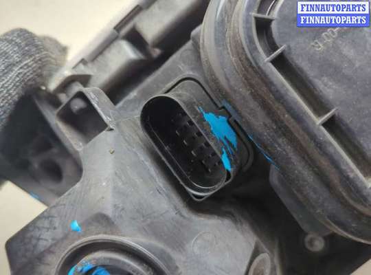 Фара передняя на Audi A6 (C6)