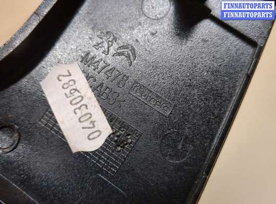 купить Консоль салона (кулисная часть) на Peugeot 308 2013-2021