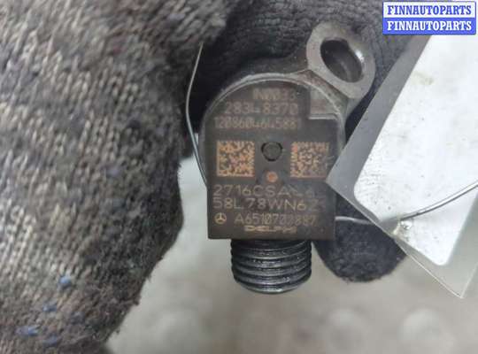 Форсунка топливная на Mercedes-Benz C (W204)