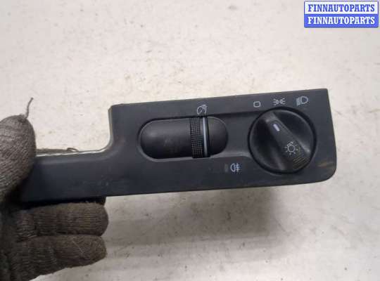 Переключатель света на Volkswagen Passat B4 (3A)