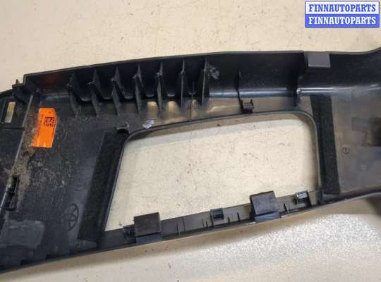 купить Накладка центральной стойки на Toyota C-HR 2016-2023