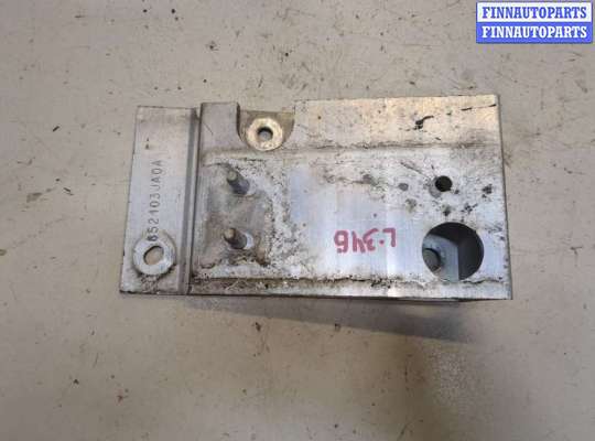 купить Кронштейн усилителя бампера на Nissan Pathfinder 2012-2020