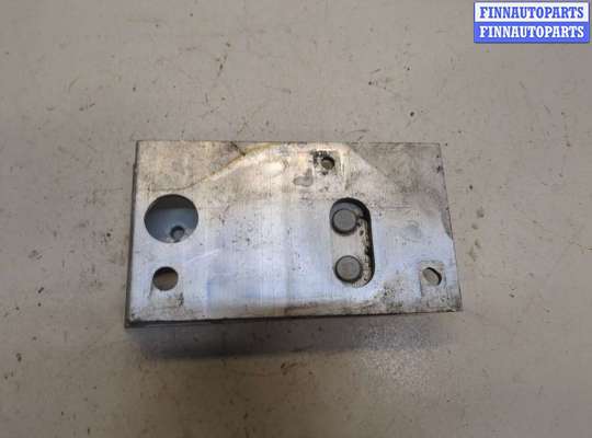 купить Кронштейн усилителя бампера на Nissan Pathfinder 2012-2020