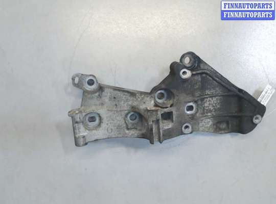 Кронштейн компрессора кондиционера RN1418246 на Renault Clio 2005-2009