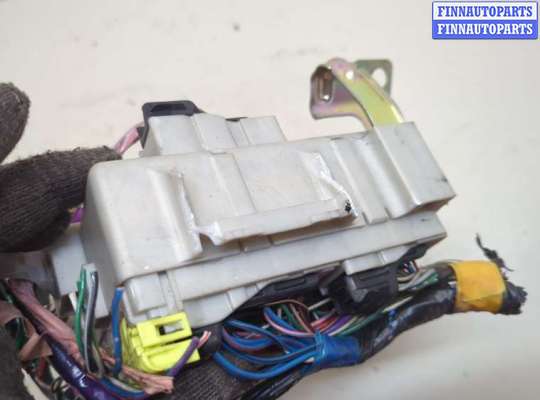 купить Блок предохранителей на Toyota Land Cruiser Prado (120) - 2002-2009