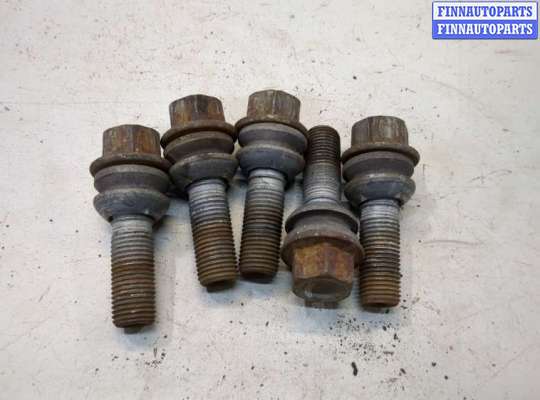 Болт колесный AU1621536 на Audi Q7 2005-2015