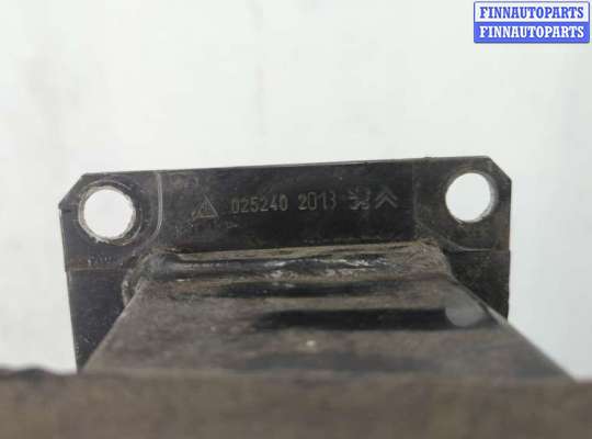 купить Усилитель бампера на Citroen C5 2008-2017