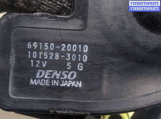 купить Кнопка открывания багажника с крышки на Toyota Celica 1999-2005