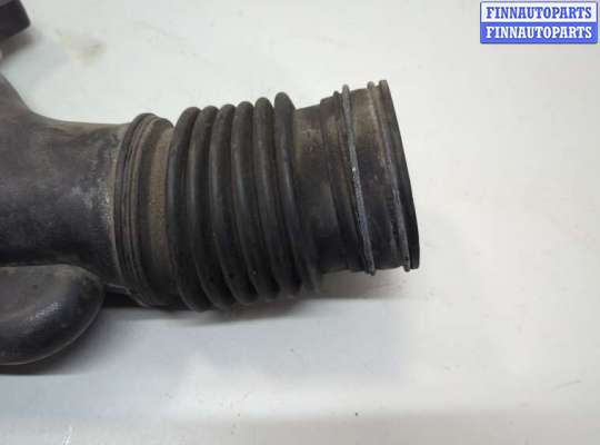 купить Воздухозаборник на Toyota Highlander 2 2007-2013