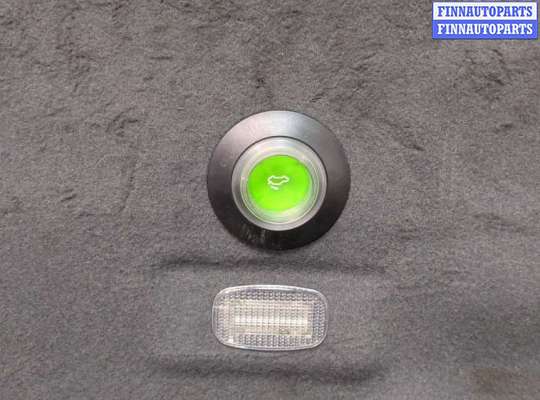 купить Обшивка крышки (двери) багажника на Mercedes S W220 1998-2006